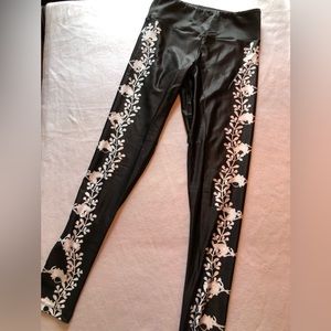 Goldsheep Mariachi print full length high waisted leggings, L, great condition!
